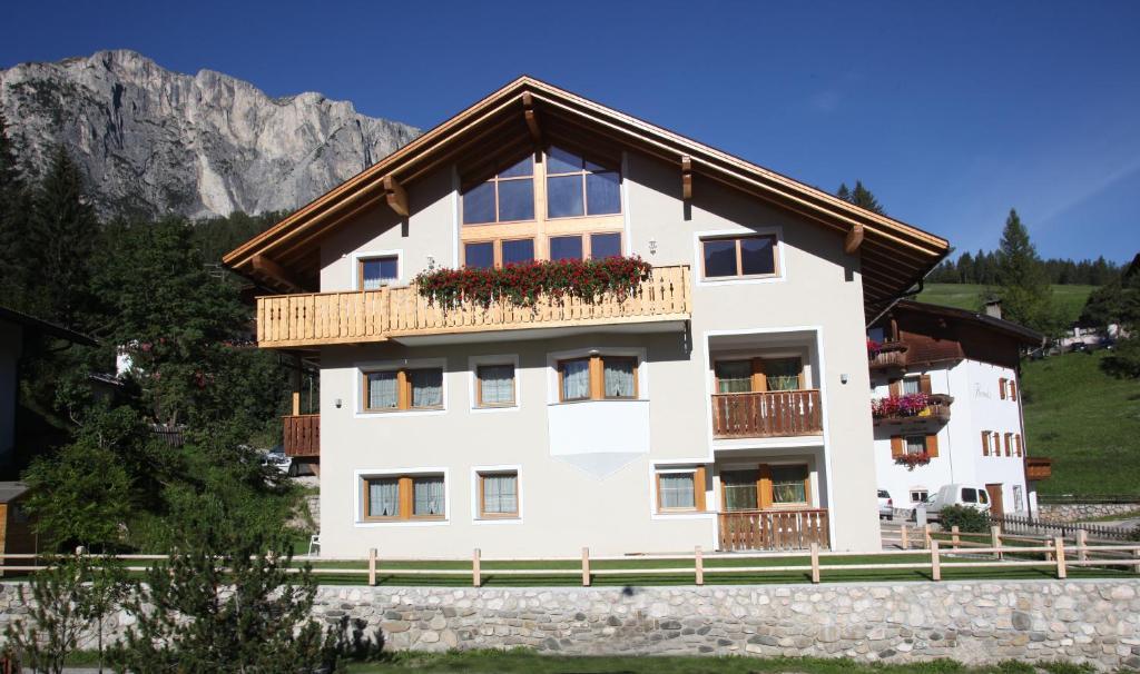 Ciasa Rudiferia Appartamenti In Alta Badia Buitenkant foto