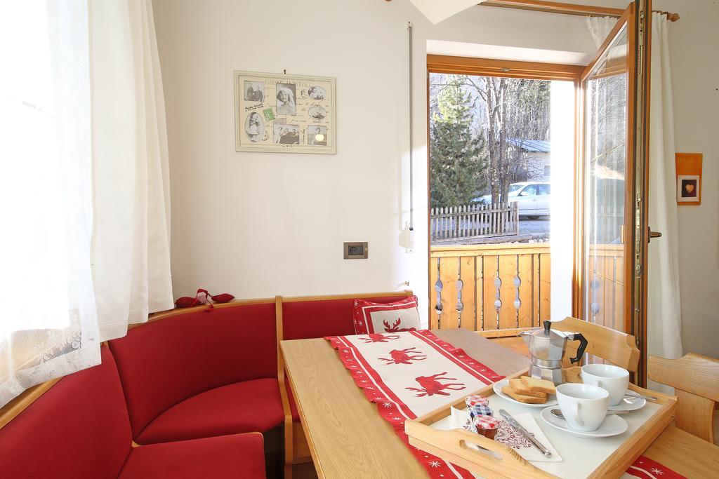 Ciasa Rudiferia Appartamenti In Alta Badia Kamer foto